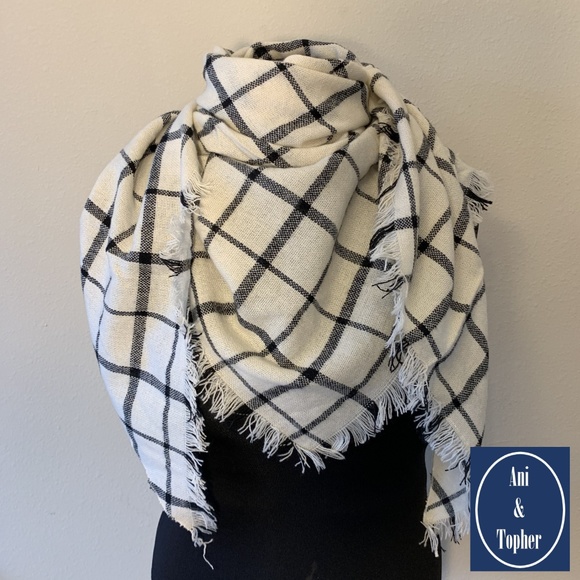 Ani and Topher Accessories - Blanket Scarf Triangle Plaid in Beige/Black